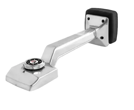 Roberts: Deluxe Carpet Knee Kicker