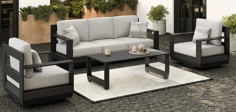 Henredon Calis 4-piece Outdoor Patio Seating Set