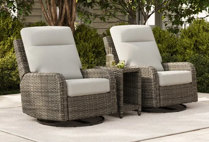 Thomasville Elko 3-piece Outdoor Patio Swivel Glider Reclining Set