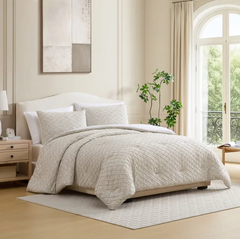 Jennifer Adams 3 Piece Comforter Set