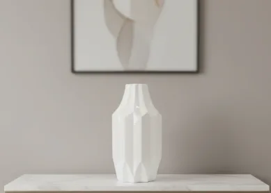 Urban Trends: Roxy Modern Geometric Ceramic Vase