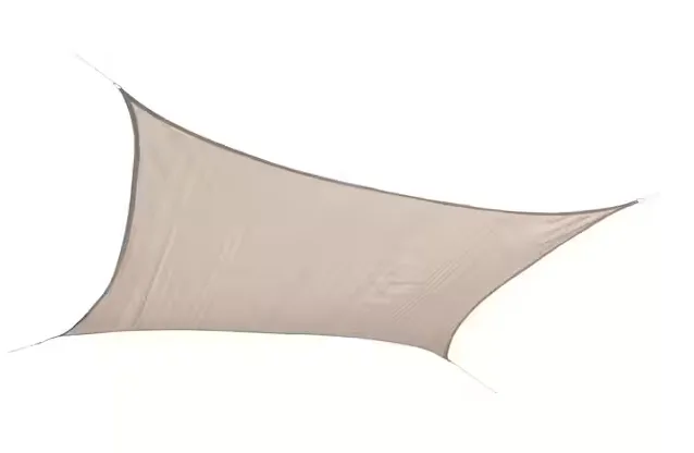 Vigoro: Almond Triangle Shade Sail